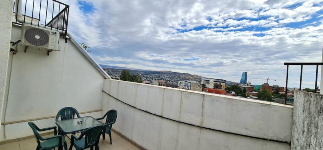 Duplex Apartment In The City Center Tbilisi Exteriör bild