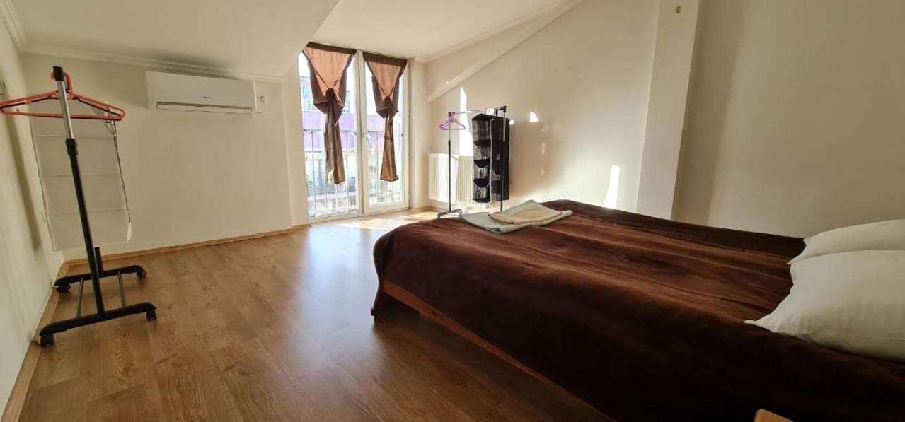 Duplex Apartment In The City Center Tbilisi Exteriör bild